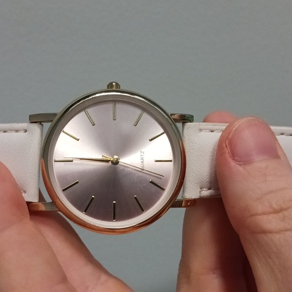 Bijou Watch with Faux Leather Band - Gold and White - Picture 4 of 4